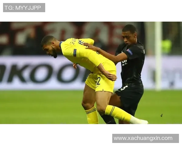 腰椎间盘问题困扰足球明星的职业生涯与康复之路探讨