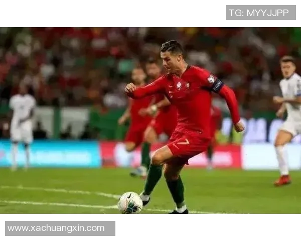 足球明星C罗的传奇人生与不屈精神探秘 足球明星C罗的传奇人生与不屈精神探秘